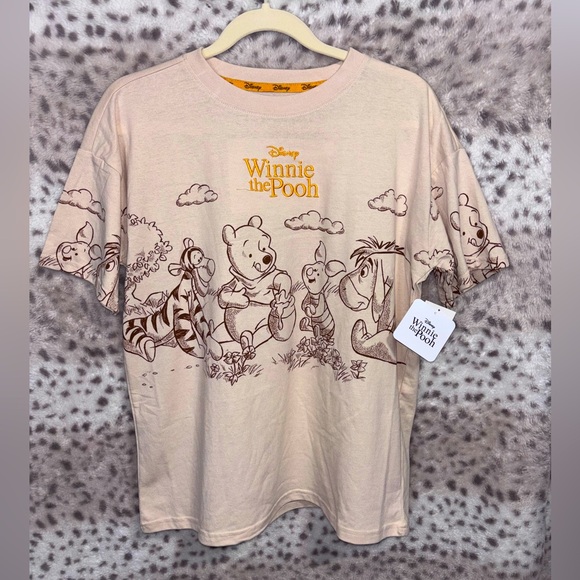 DISNEYS WINNIE THE POOH GRAPHIC TEE - Picture 1 of 4